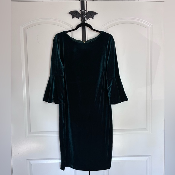 Calvin Klein Green Velvet Dress with Bell Sleeves 3/4 Length Zipper Back size 16 - Picture 3 of 11